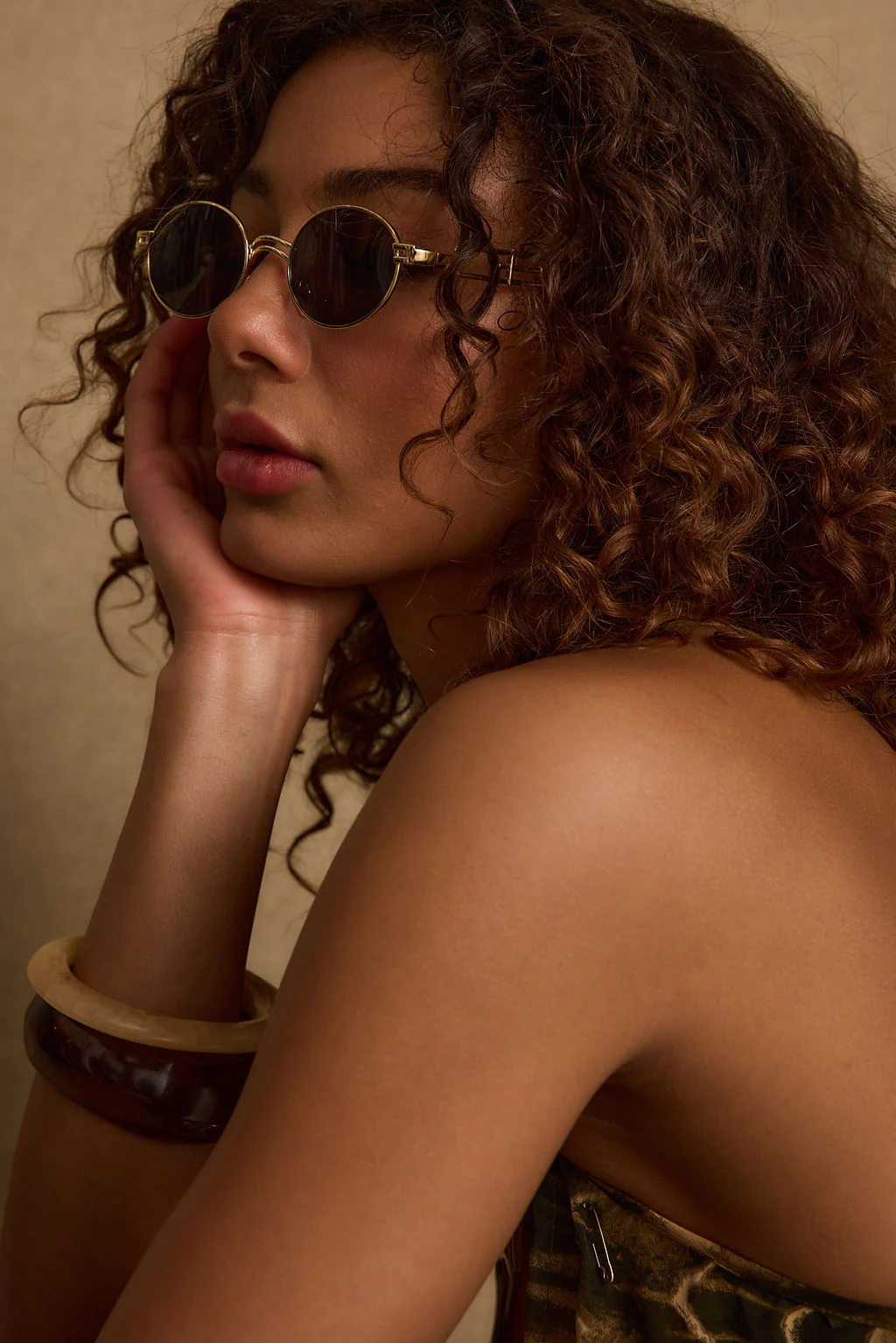 Bianca Black Circle Sunglasses - Image 5
